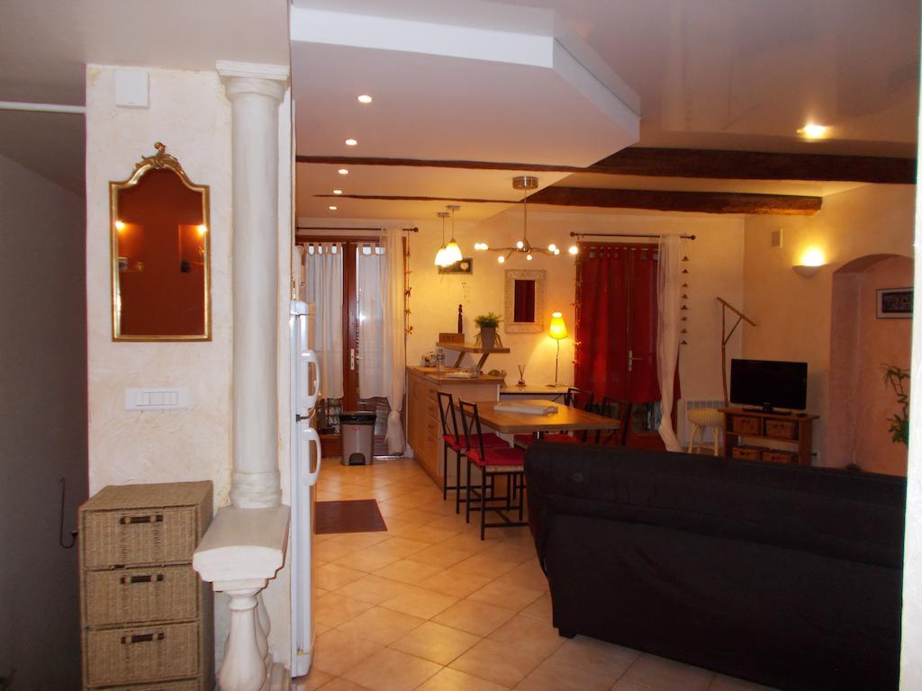 Le Campanin Appartement Menton Kamer foto