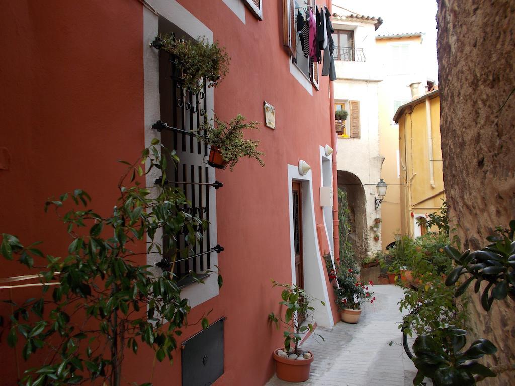 Le Campanin Appartement Menton Kamer foto
